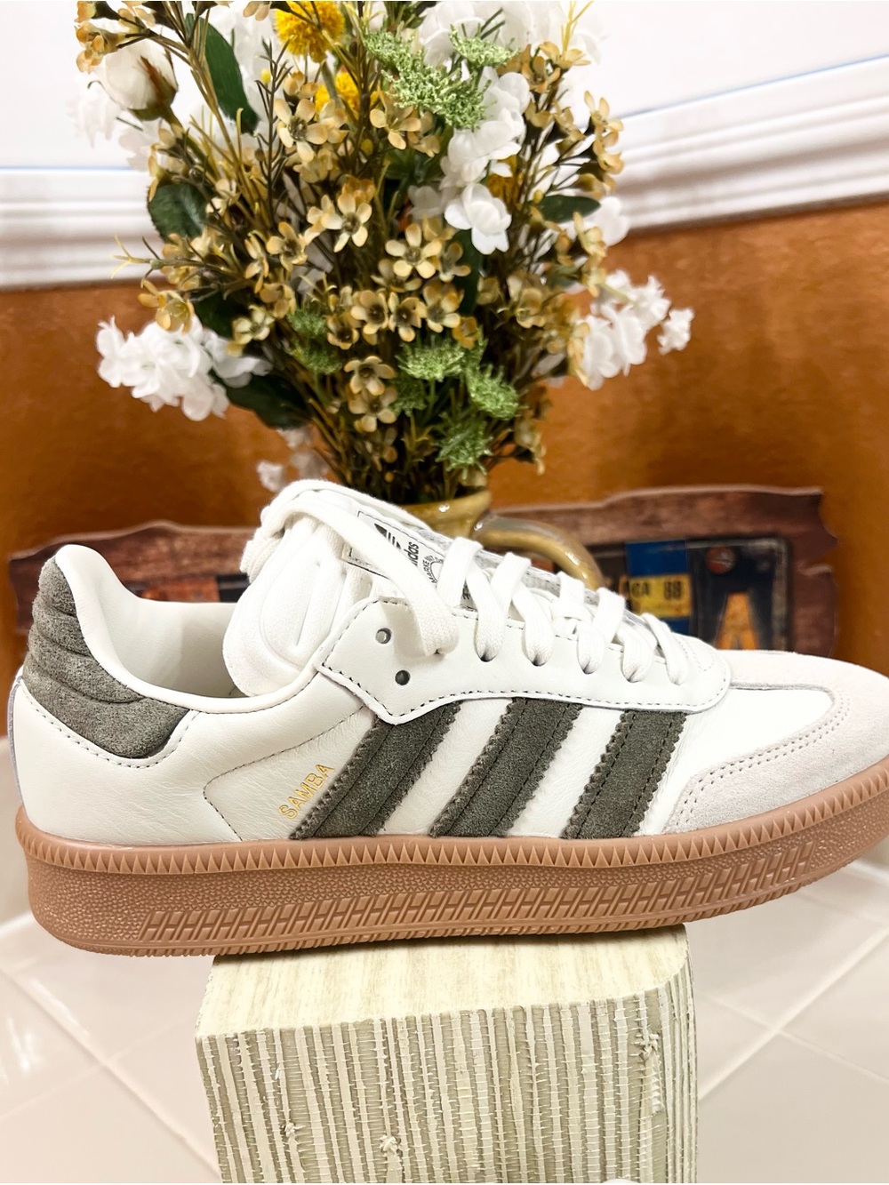 SAMBA XLG with ARMY GREEN STRIPES, WORN ONCE, Men’s Size 7.5-Women’s 8.5 - Picture 8 of 10